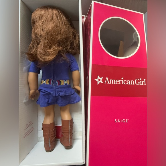 American Girl Saige - with Box and Pierced Ears - Picture 3 of 4